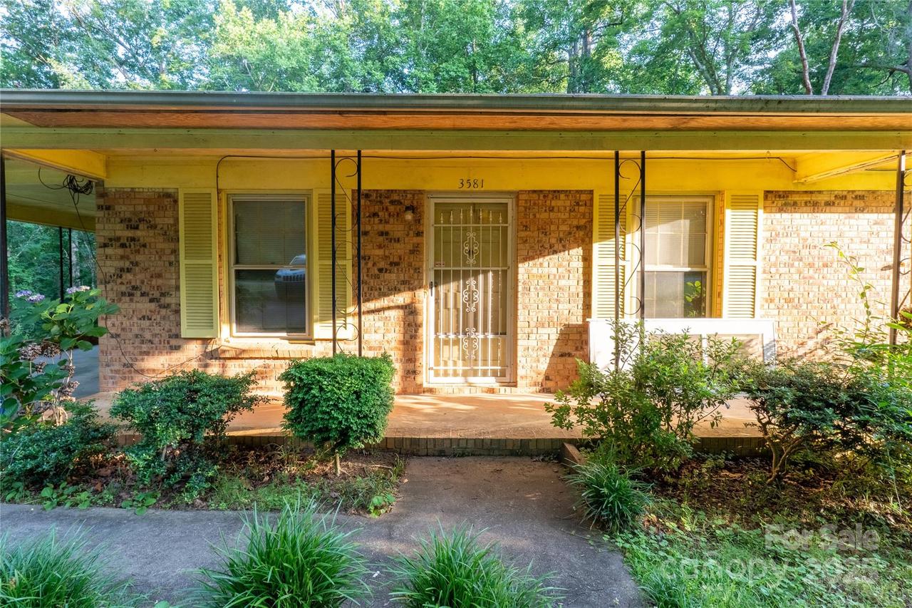3581 Thompson St., Newton, NC 28658