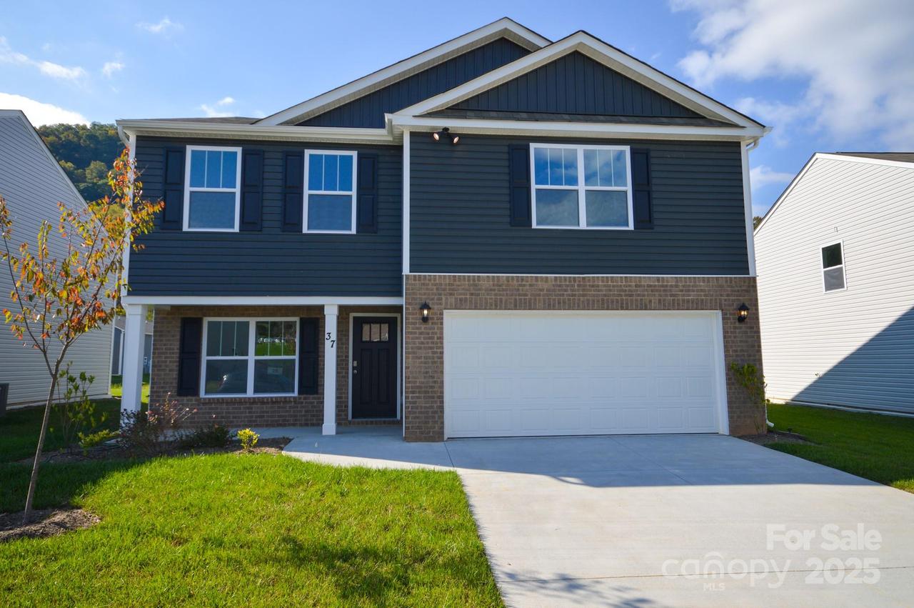 37 Wildbrook Dr., Waynesville, NC 28785