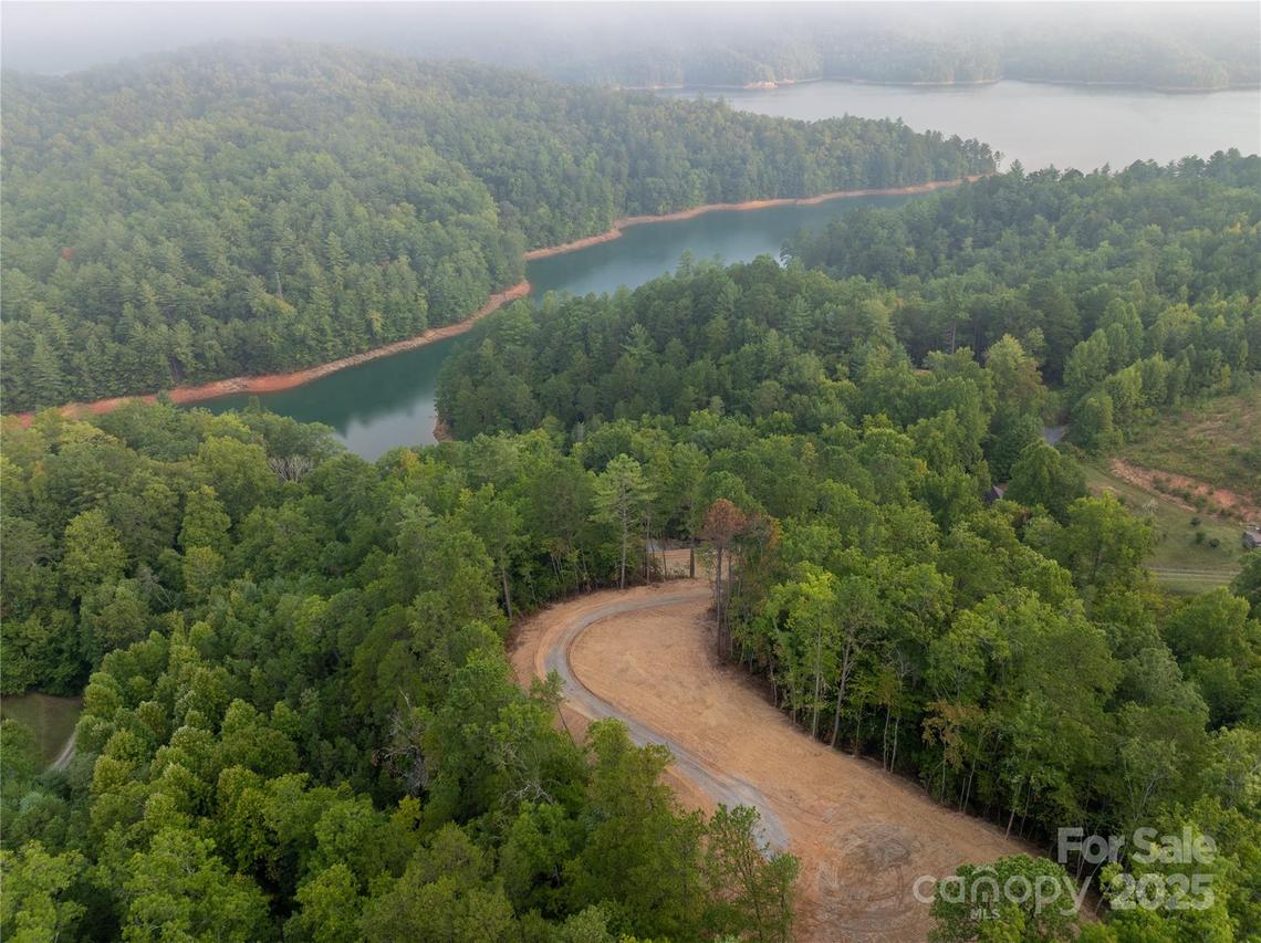 999 Howard Edwards Rd., Robbinsville, NC 28771