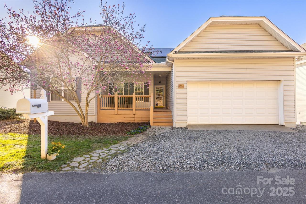 77 Stratford Pl., Sylva, NC 28779