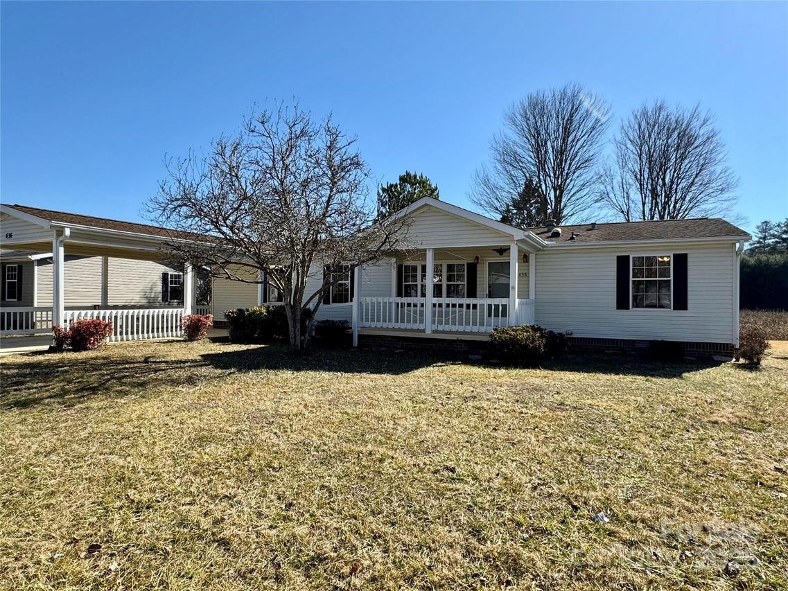 436 Riverwind Dr., Hendersonville, NC 28739