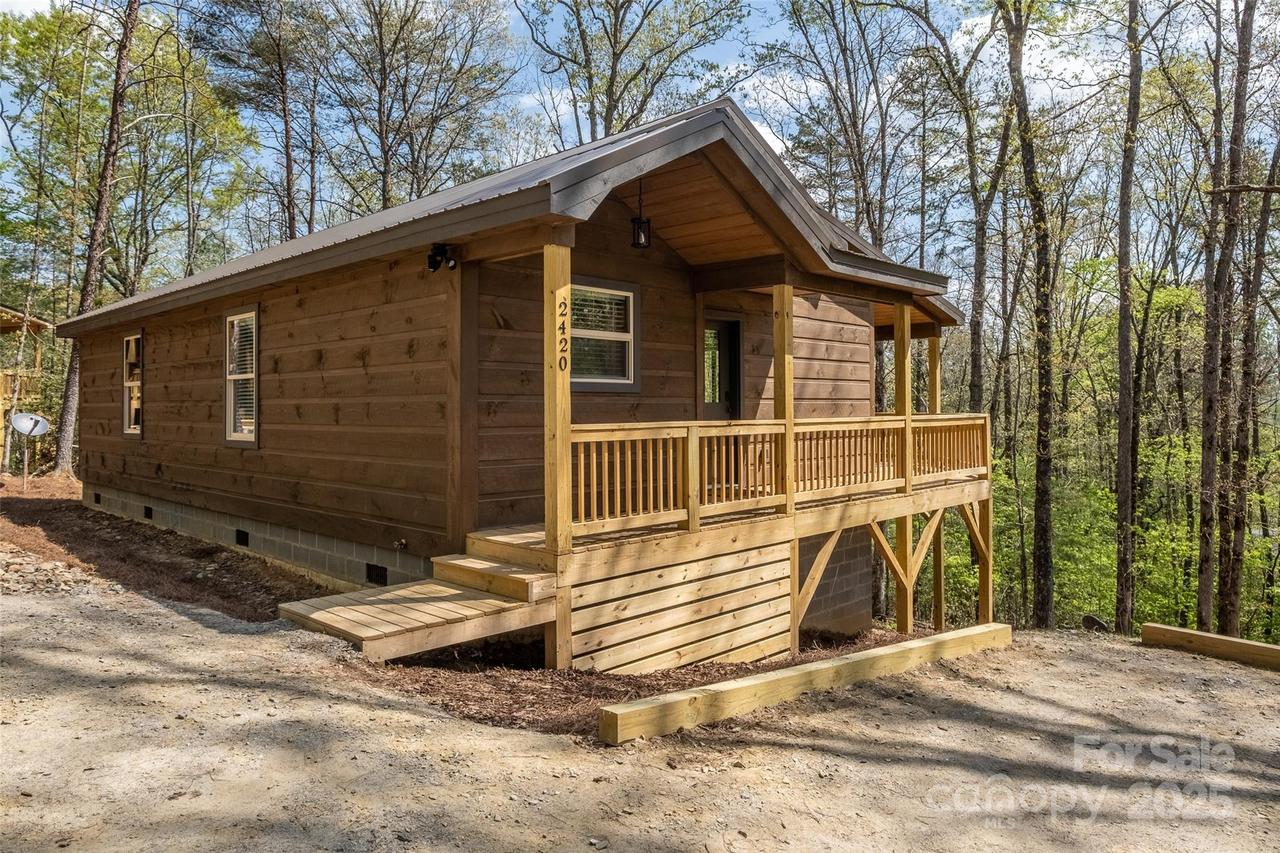 2420 Dickey Rd., Murphy, NC 28906