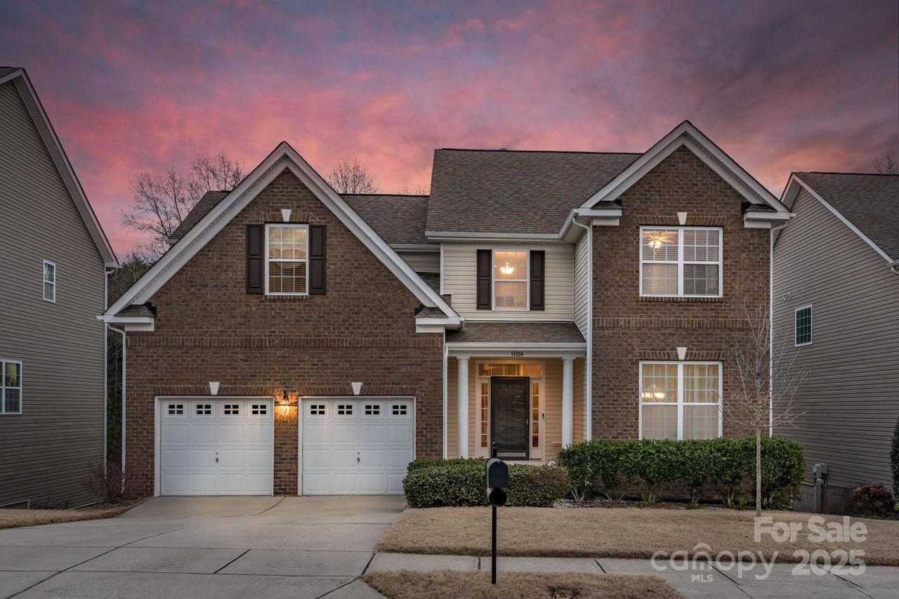 14104 Green Birch Dr., Pineville, NC 28134