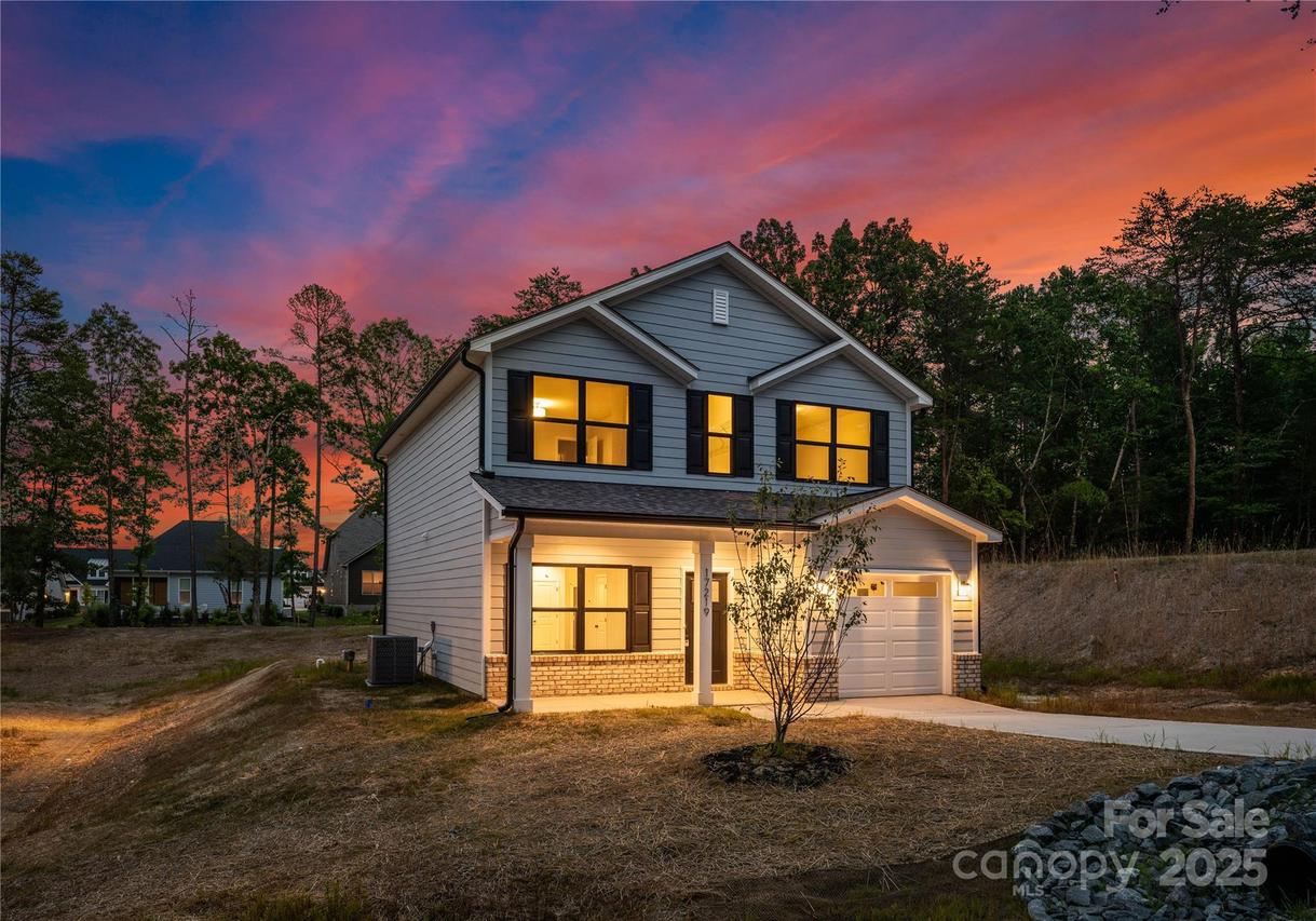 1116 Thayer Glen Ct., Charlotte, NC 28213
