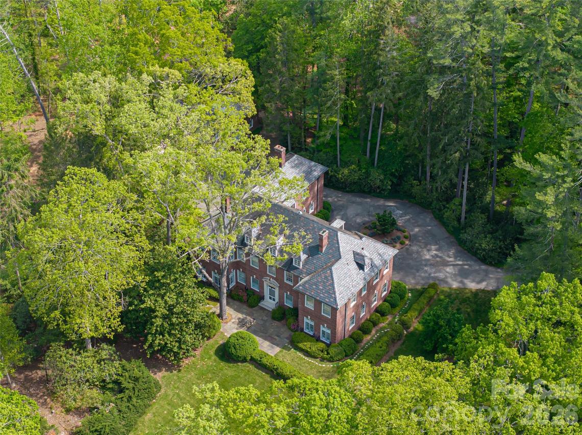 407 Vanderbilt Rd., Asheville, NC 28803