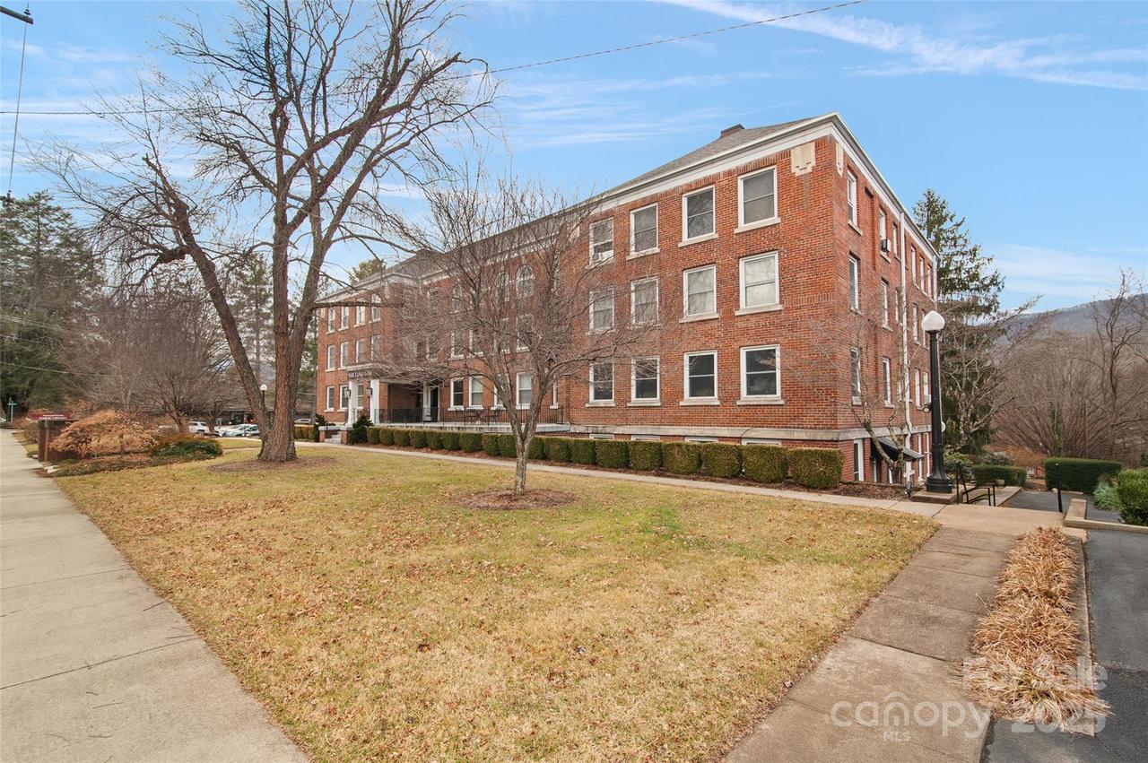 622 S Haywood St. ##204, Waynesville, NC 28786