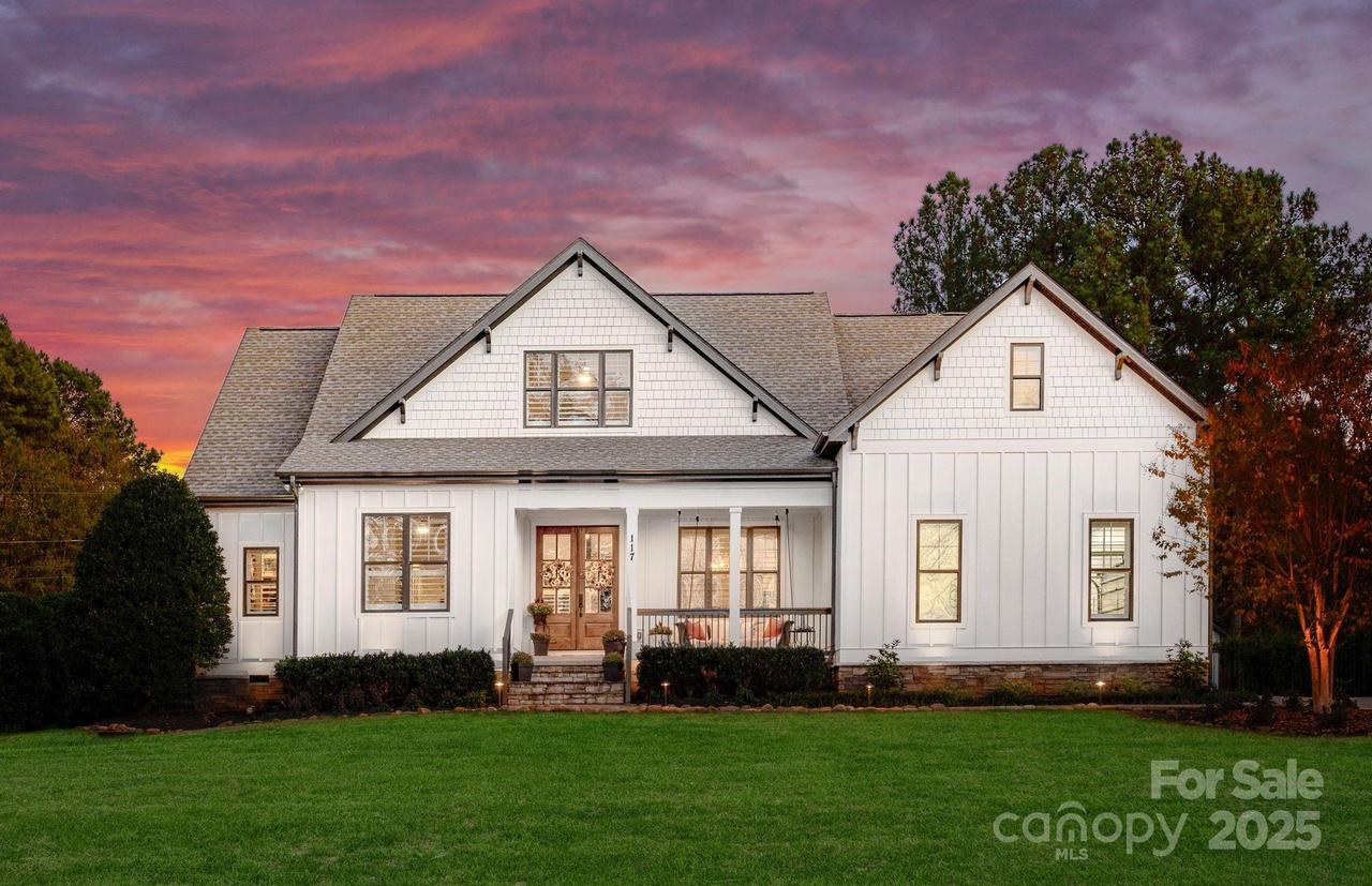 117 Yellow Jacket Cir., Mooresville, NC 28117