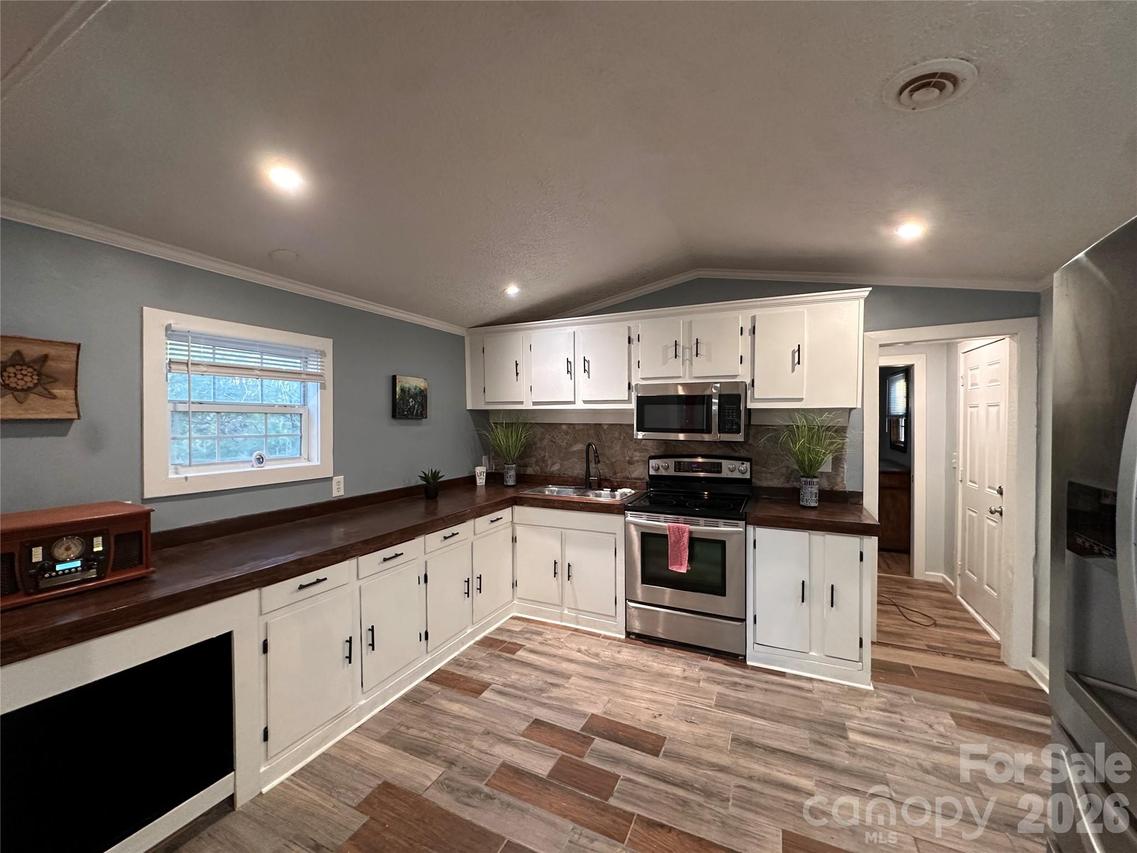 113 Highlander St., Morganton, NC 28655