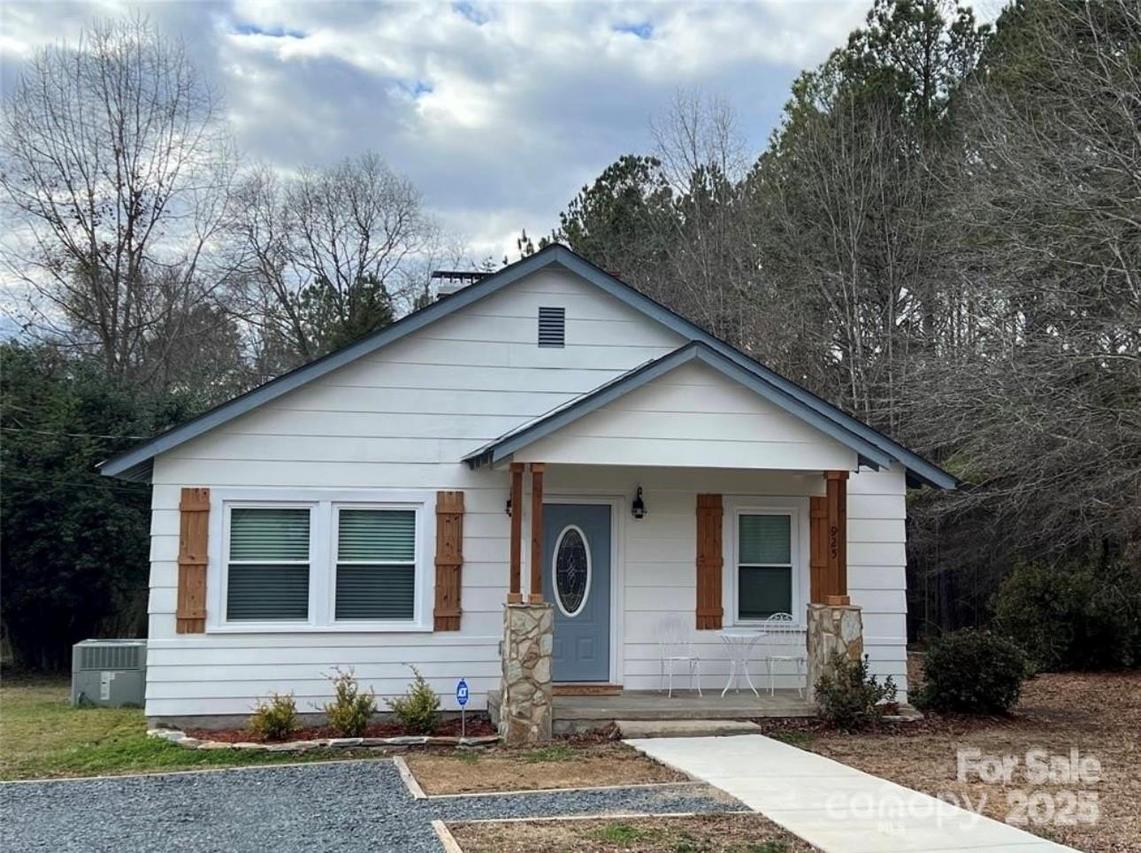 925 Roosevelt St., Badin, NC 28009