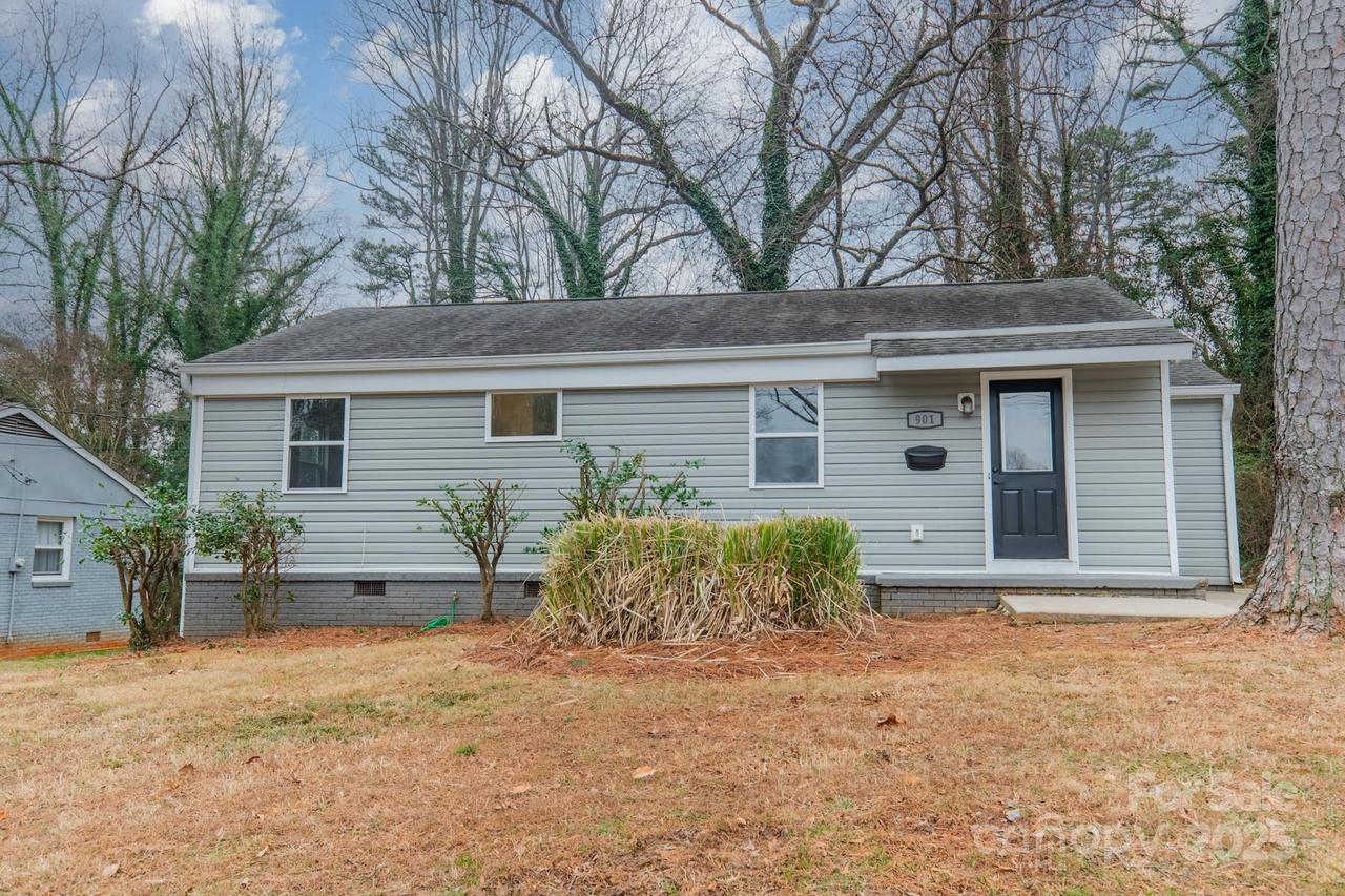 901 Yellowstone Dr., Charlotte, NC 28208