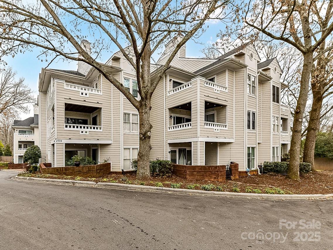 2715 Selwyn Ave. #42, Charlotte, NC 28209