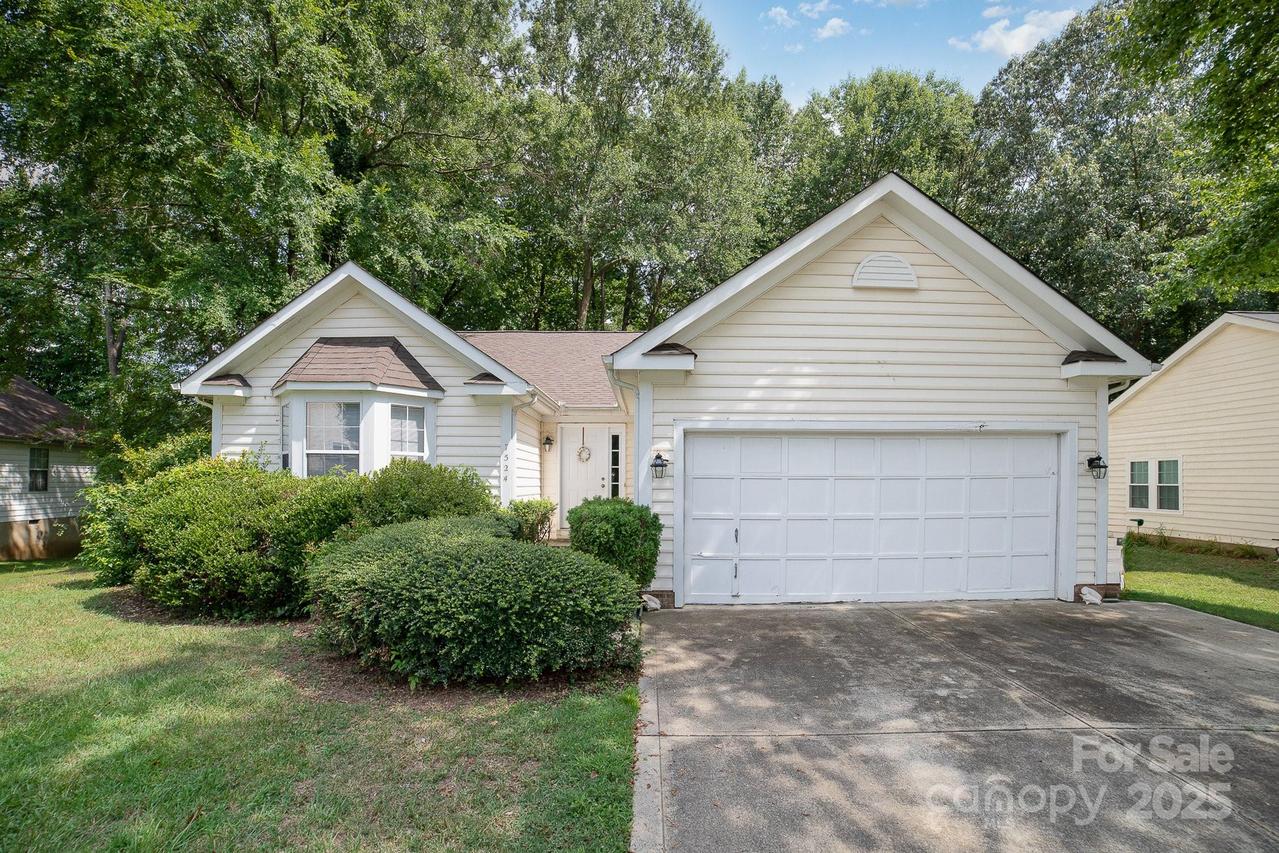 7524 Claiborne Woods Rd., Charlotte, NC 28216