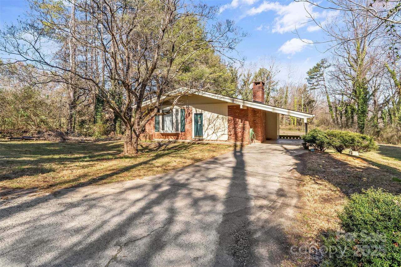2959 Orchid Ln., Valdese, NC 28690