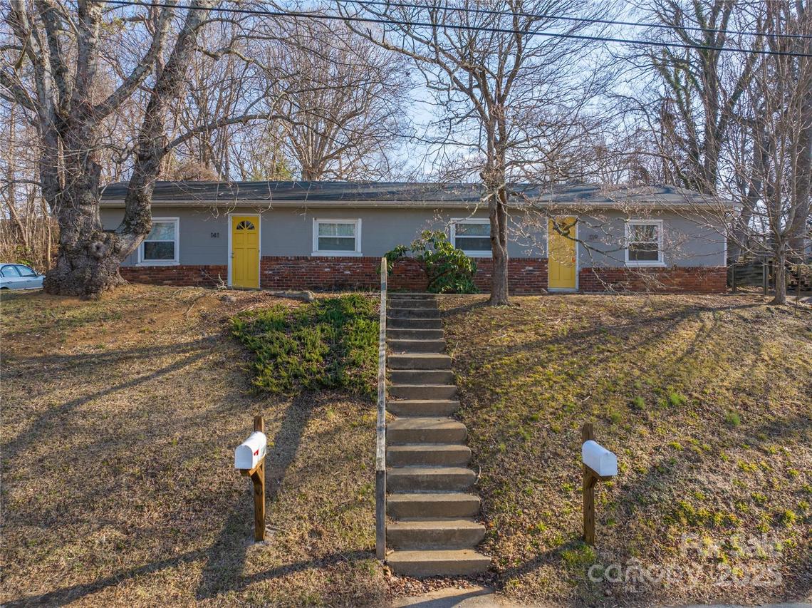 139/141 Dunwell Ave., Asheville, NC 28806