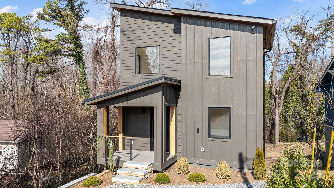 5 Dale St., Asheville, NC 28806
