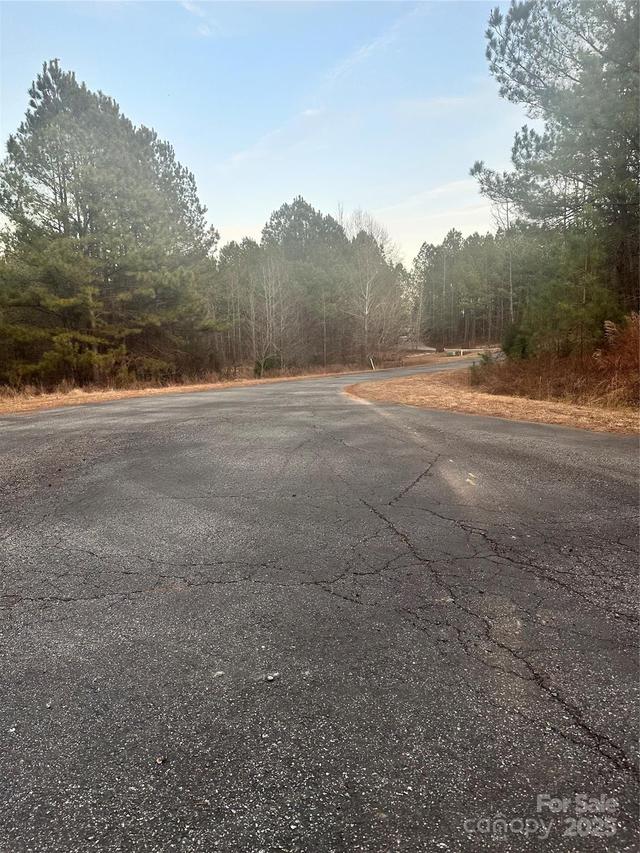 125 Riverview Dr., Mooresboro, NC 28114