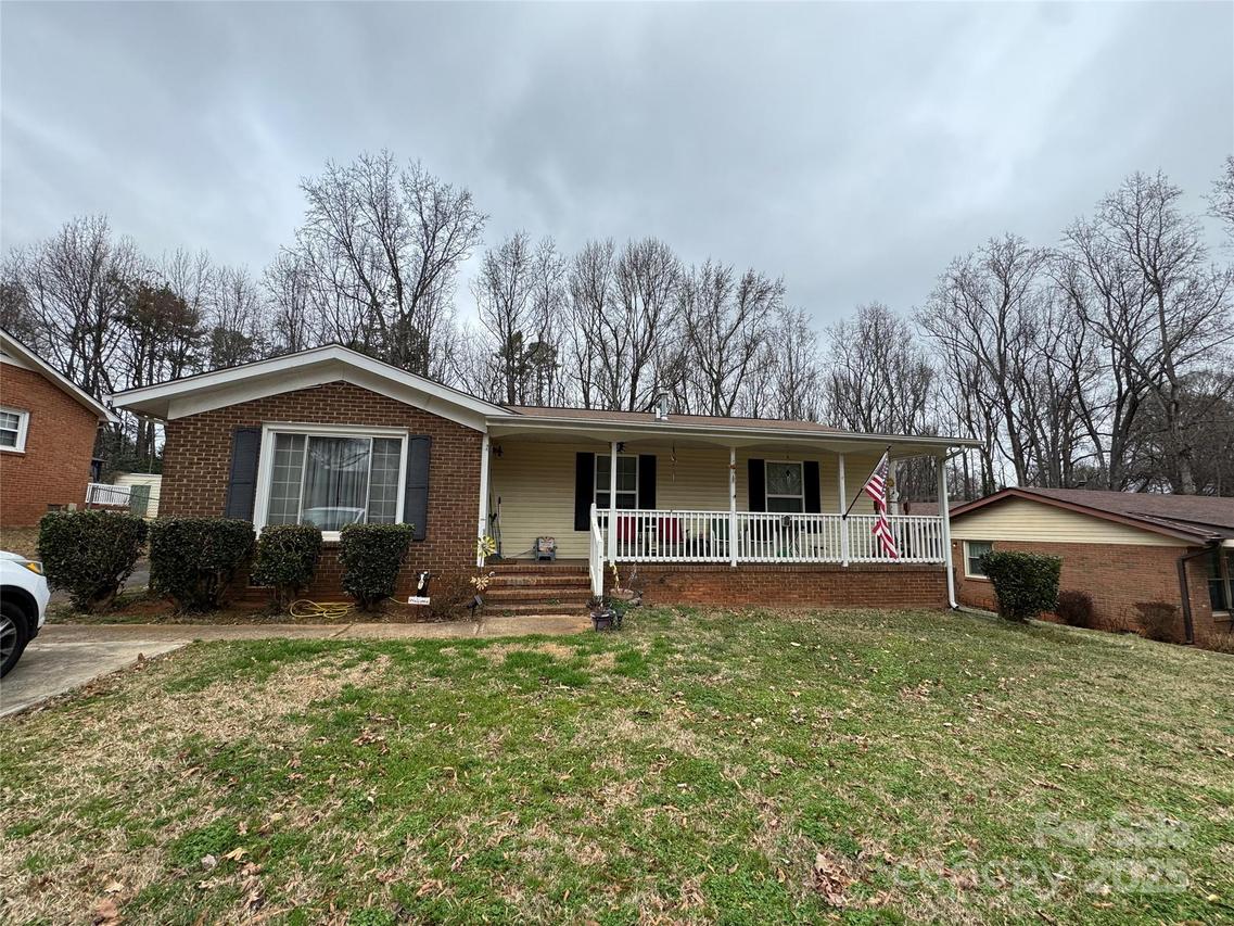 8522 Stonehurst Dr., Charlotte, NC 28214