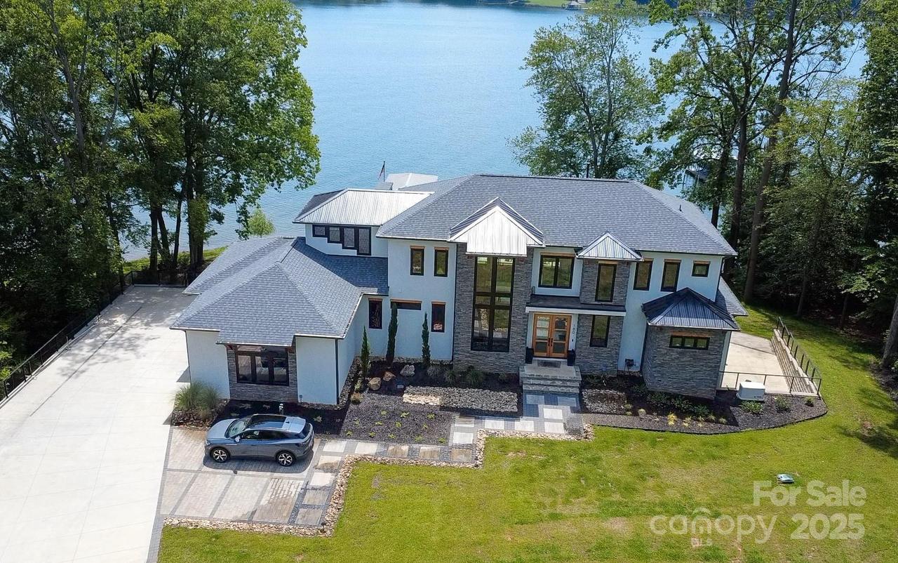 180 Willow Point Rd., Troutman, NC 28166