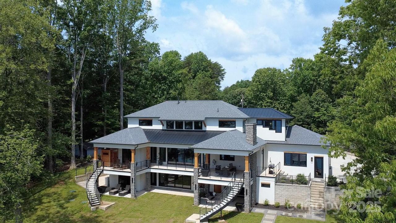 180 Willow Point Rd., Troutman, NC 28166