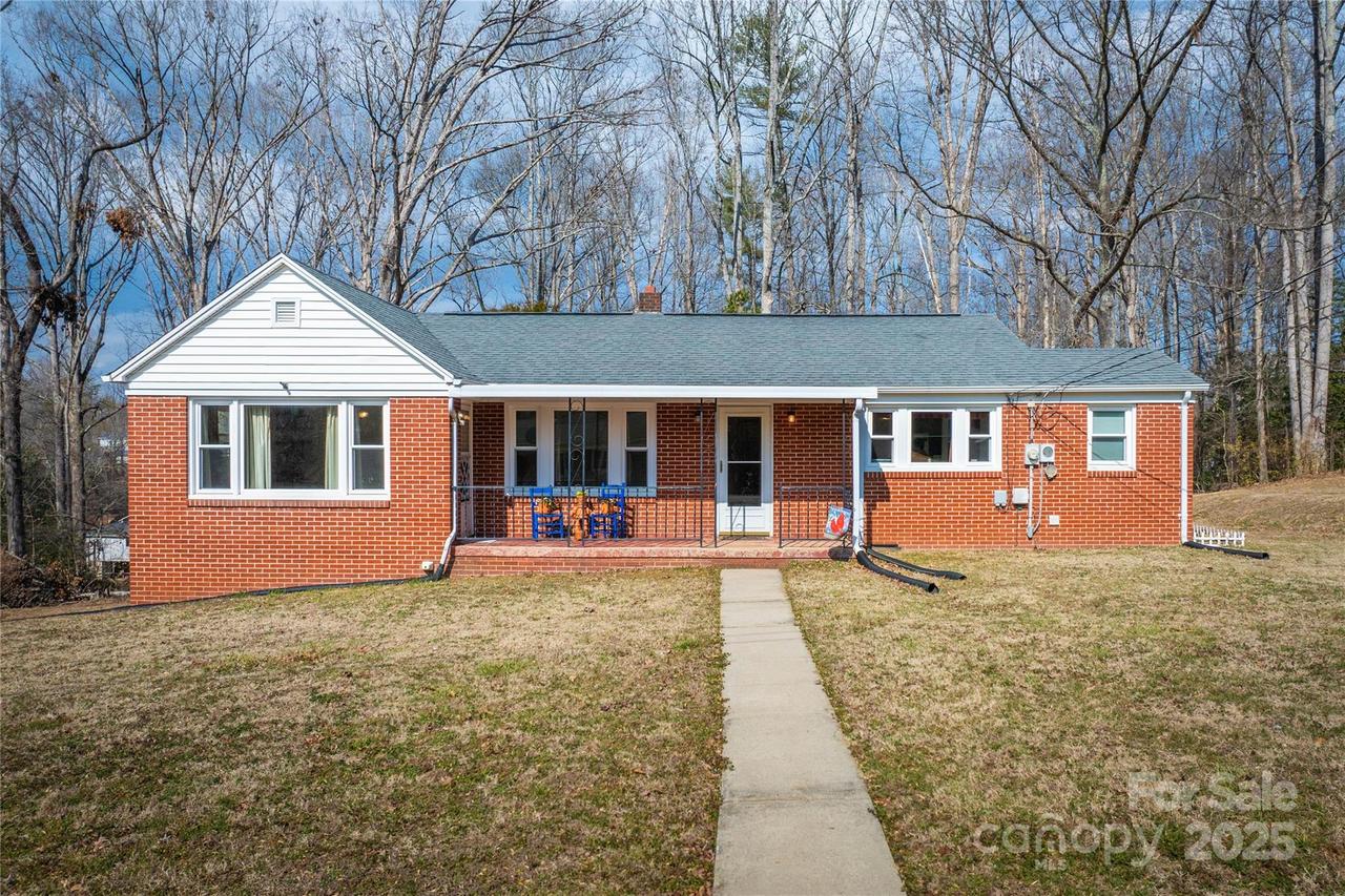 704 Wilson Ave., Valdese, NC 28690