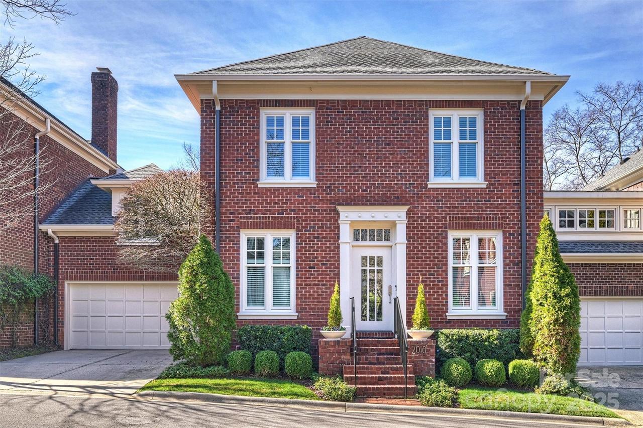 2010 Nolen Park Ln., Charlotte, NC 28209