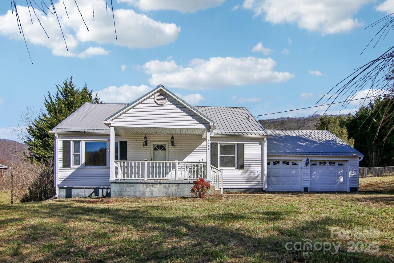 5133 Dutch Cove Rd., Canton, NC 28716