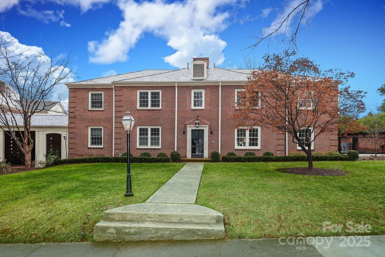 930 Ardsley Rd., Charlotte, NC 28207