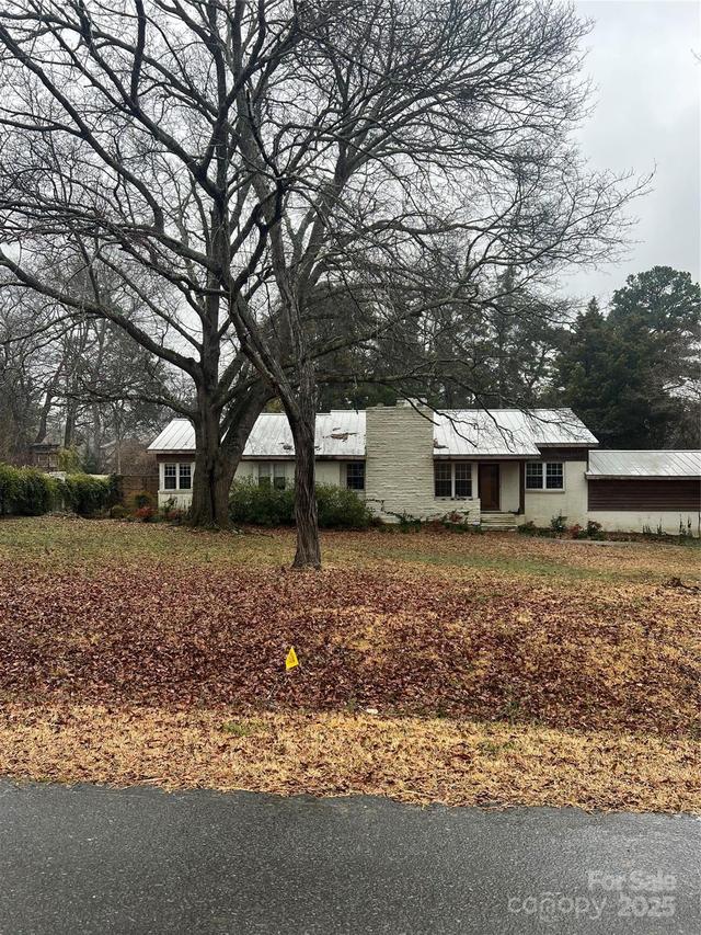 539 Mammoth Oaks Dr., Charlotte, NC 28270
