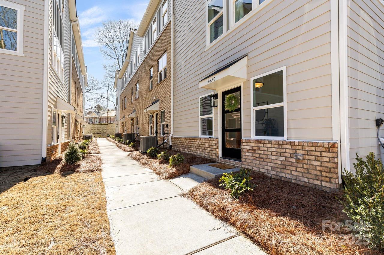 3820 Odom Way, Charlotte, NC 28208
