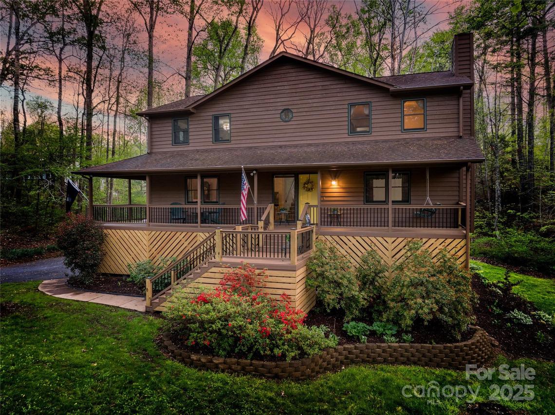 17 Morris Dr., Weaverville, NC 28787