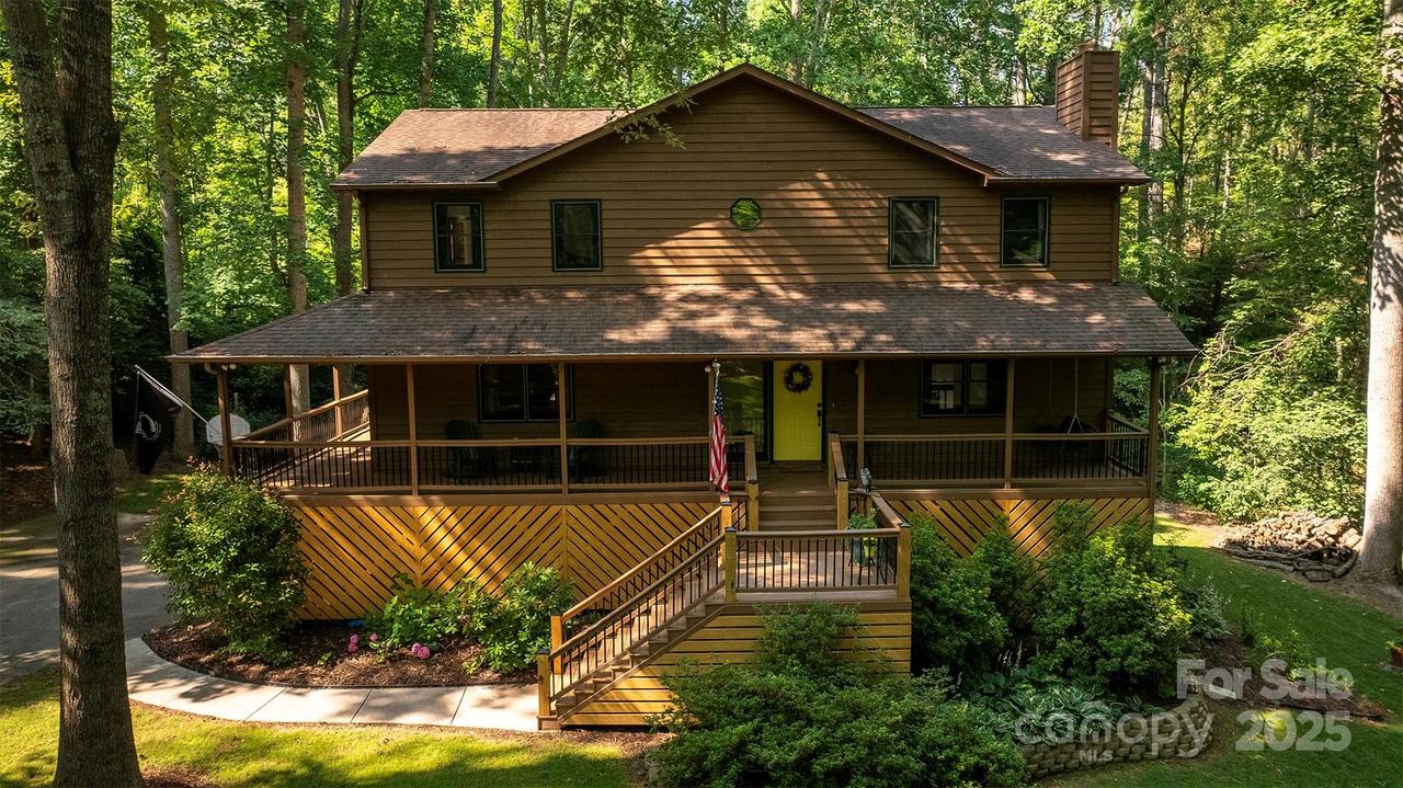 17 Morris Dr., Weaverville, NC 28787