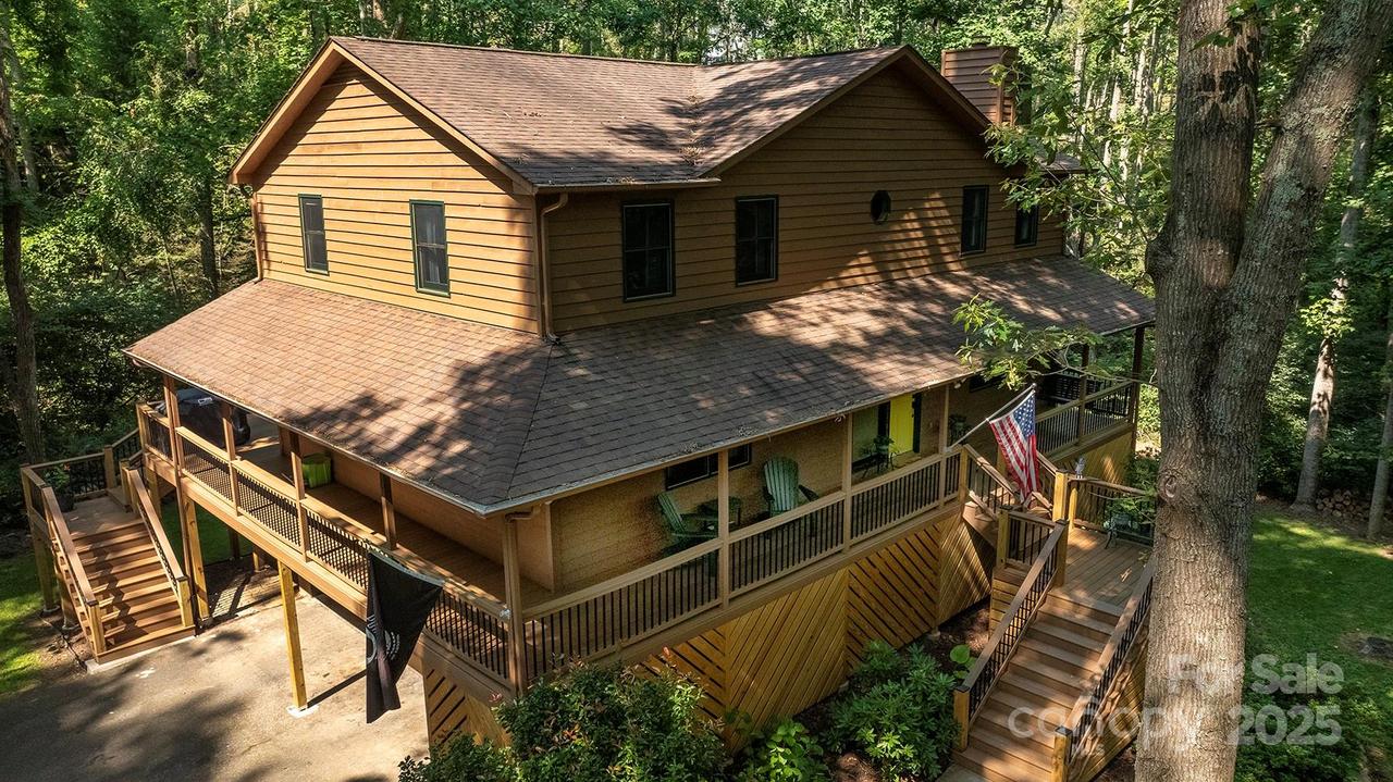 17 Morris Dr., Weaverville, NC 28787