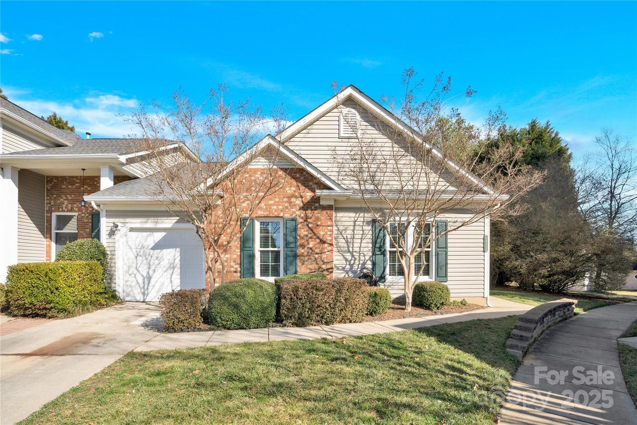8812 Treyburn Dr., Charlotte, NC 28216