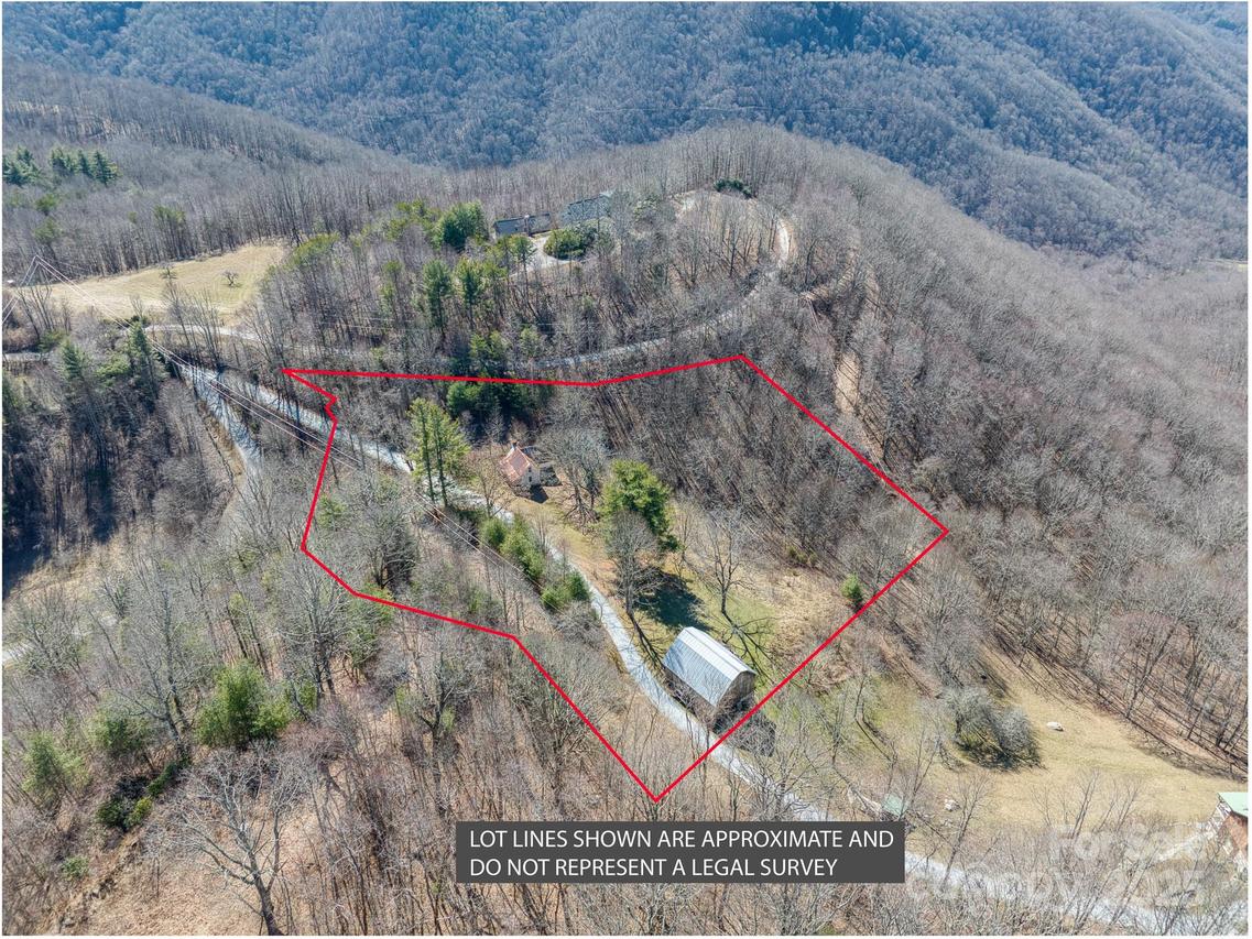 6435 Big Ridge Rd., Glenville, NC 28736