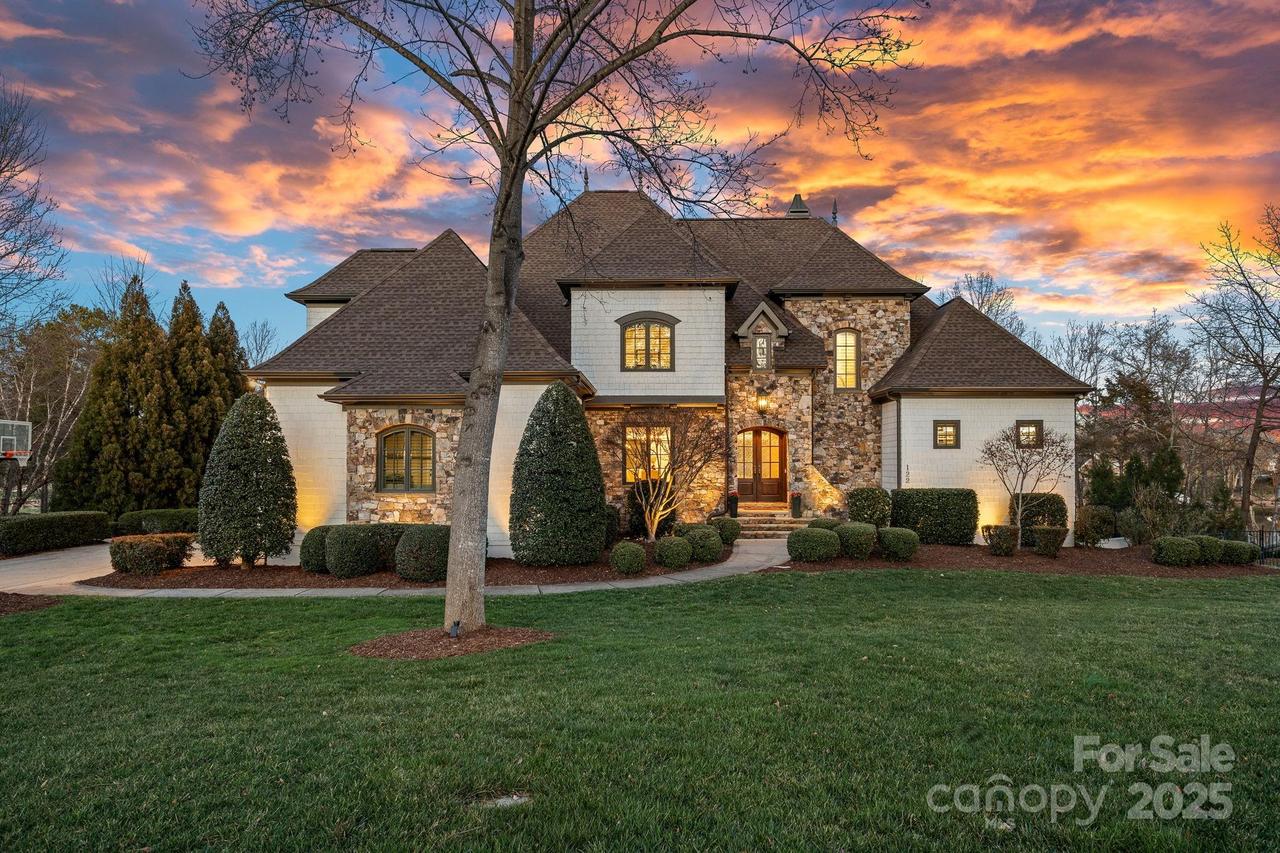 122 N Longfellow Ln., Mooresville, NC 28117