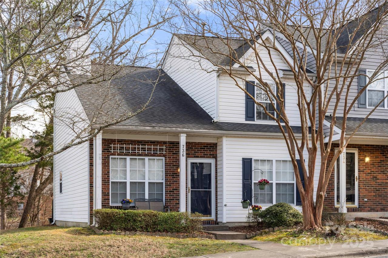 736 Mountainwater Dr., Charlotte, NC 28262