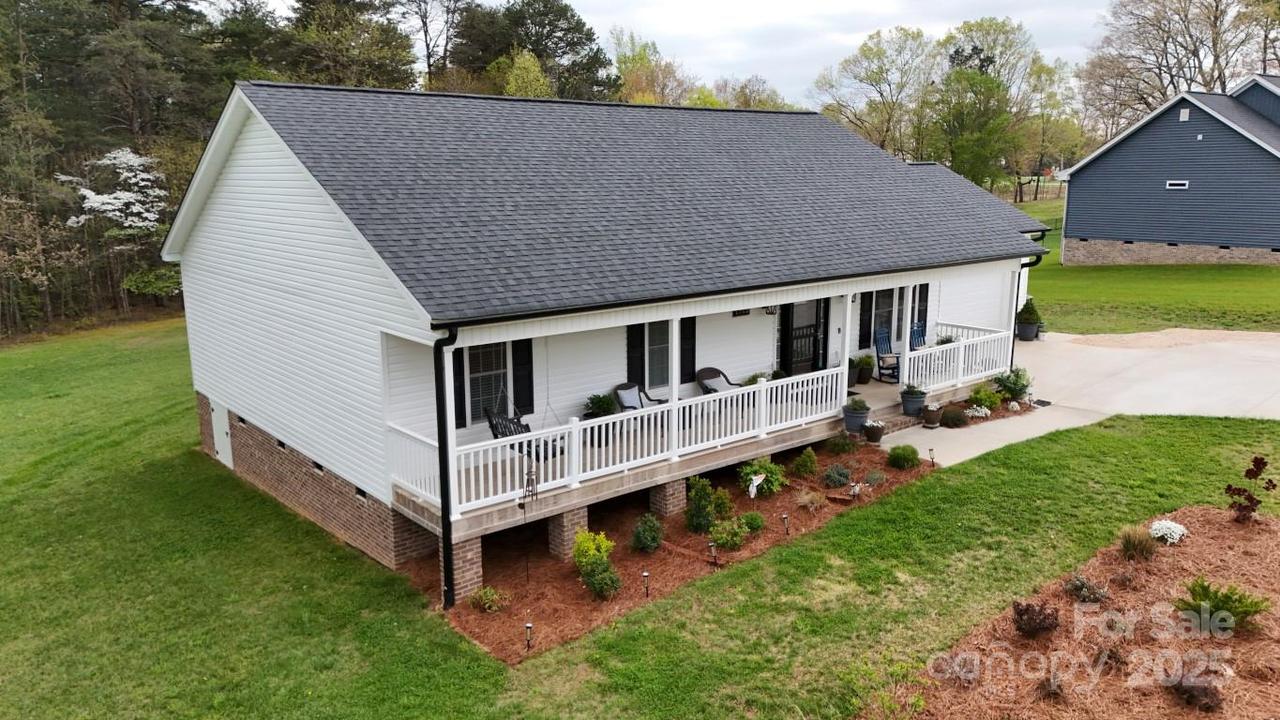 1715 Chestnut Grove Rd., King, NC 27021
