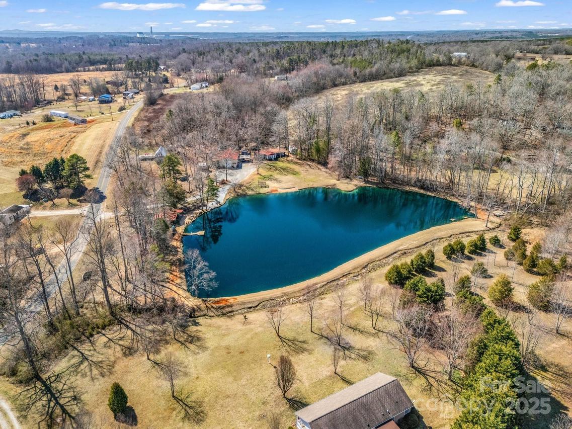 718 Winn Rd., Mooresboro, NC 28114
