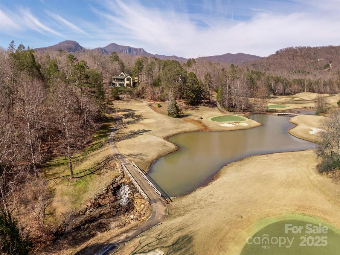 172 Summer Morning Ct., Lake Lure, NC 28746