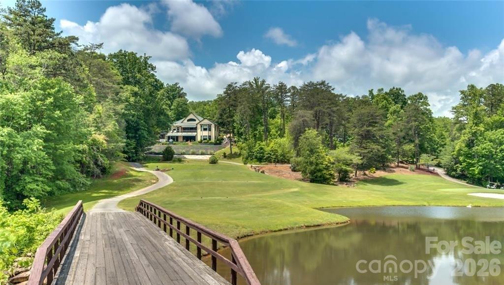 172 Summer Morning Ct., Lake Lure, NC 28746