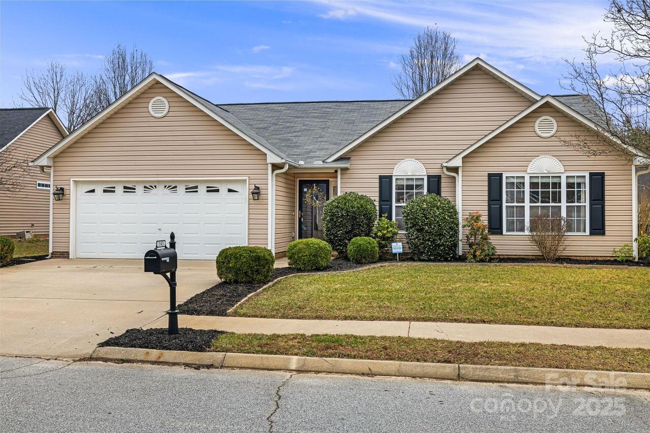143 S Sunberry Tr., Fletcher, NC 28732