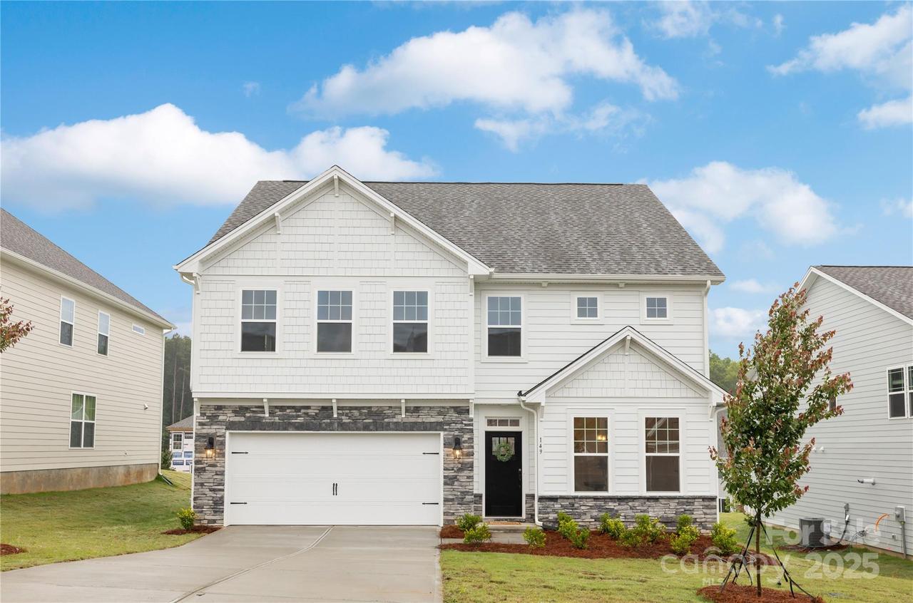 149 Saidin Ln., Troutman, NC 28166