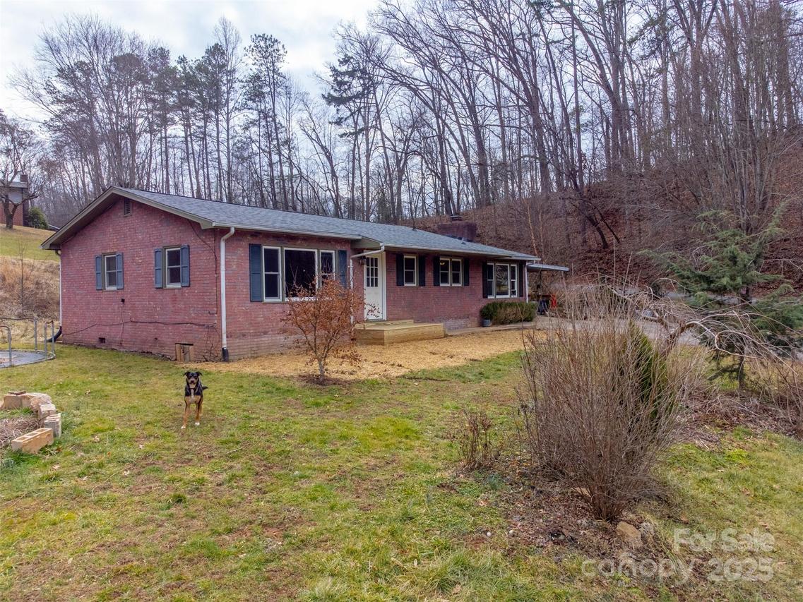 195 Lee St., Sylva, NC 28779