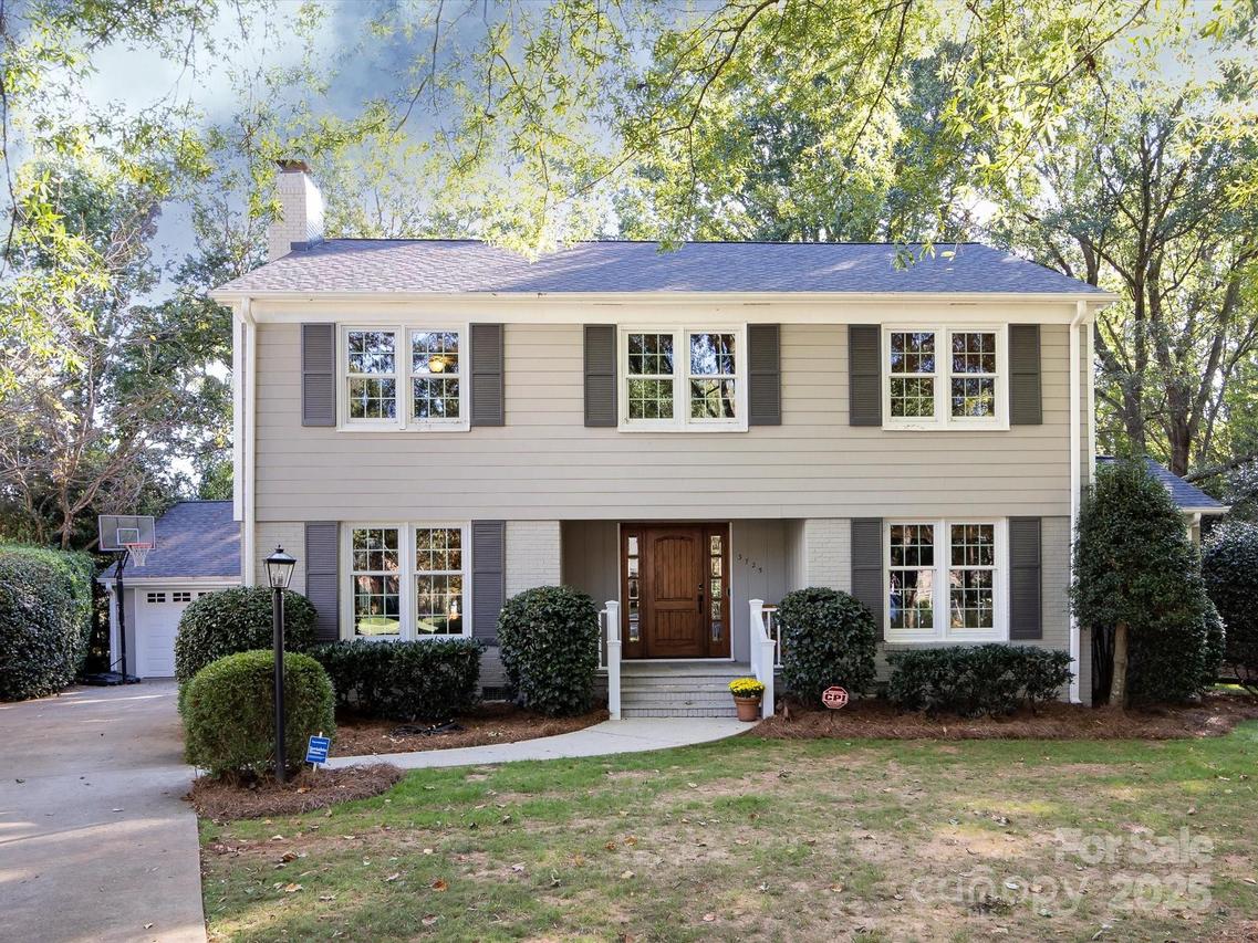 3725 Plumgrove Ct., Charlotte, NC 28210
