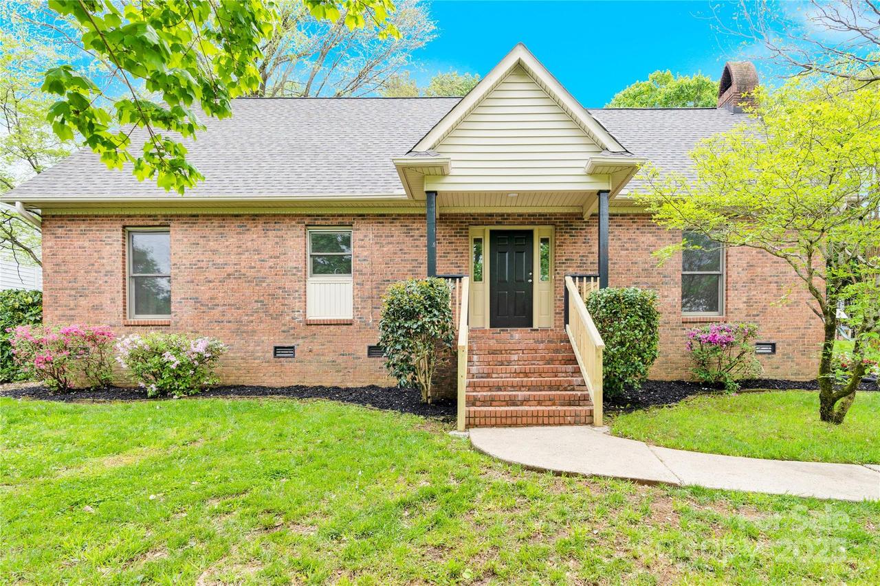 2041 Jefferson Ave., Gastonia, NC 28056