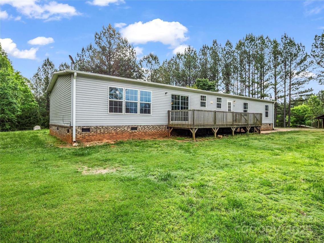 423 Dills Rd., Rutherfordton, NC 28139