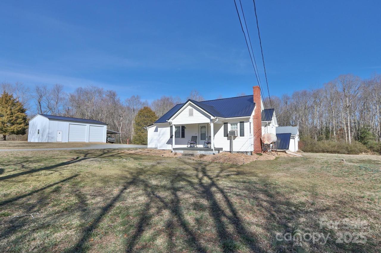 1942 Swan Creek Rd., Hamptonville, NC 27020