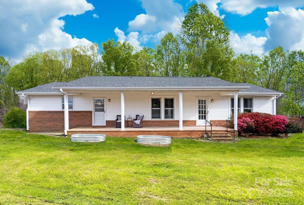 4036 Muncus Rd., Jonesville, NC 28642