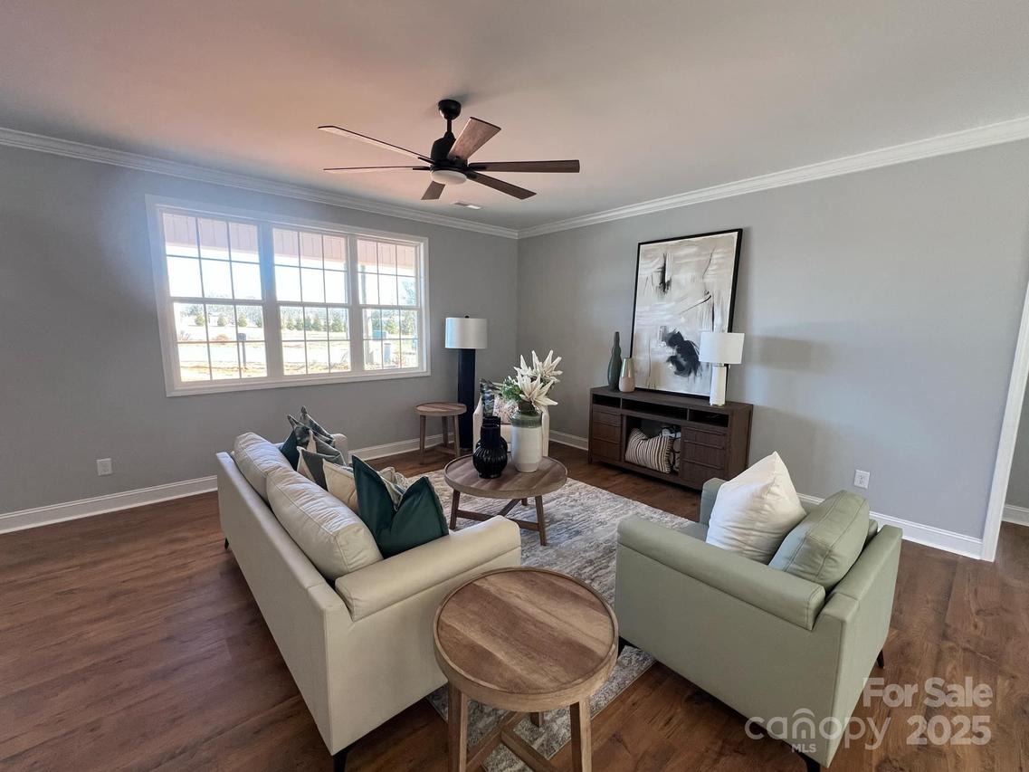 612 Carolina Ave., Yadkinville, NC 27055