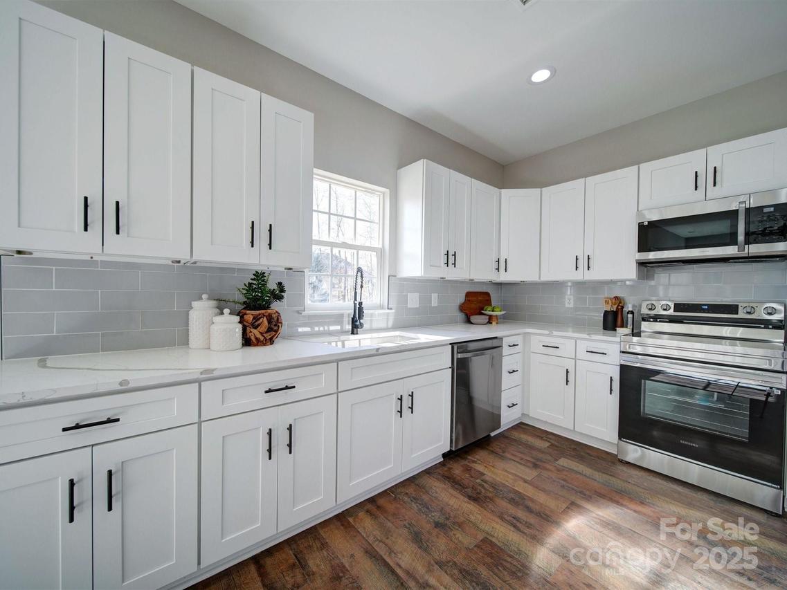 9726 Ashburton Dr., Charlotte, NC 28216